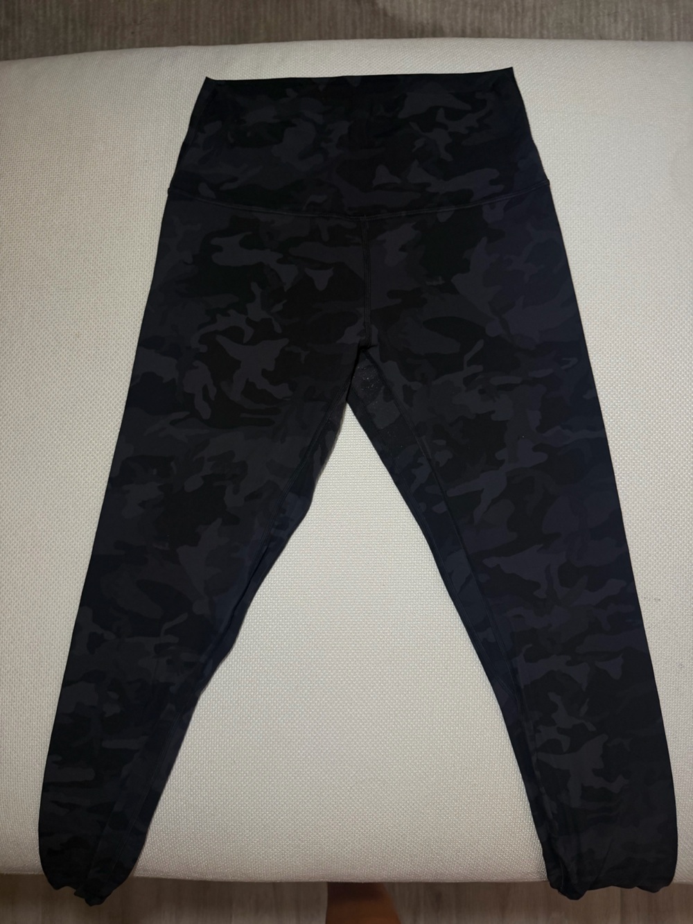lululemon athletica Men’s Black & Gray Camo Performance Jacket